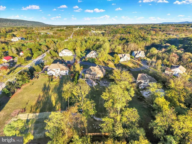 $998,000 | 40 Simmons Creek Lane, Enola, PA 17025