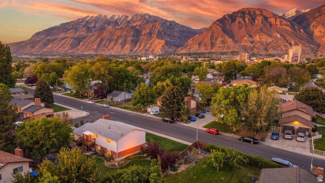 1055 North 1000 West Provo, UT 84604 - Photo 4 of 48