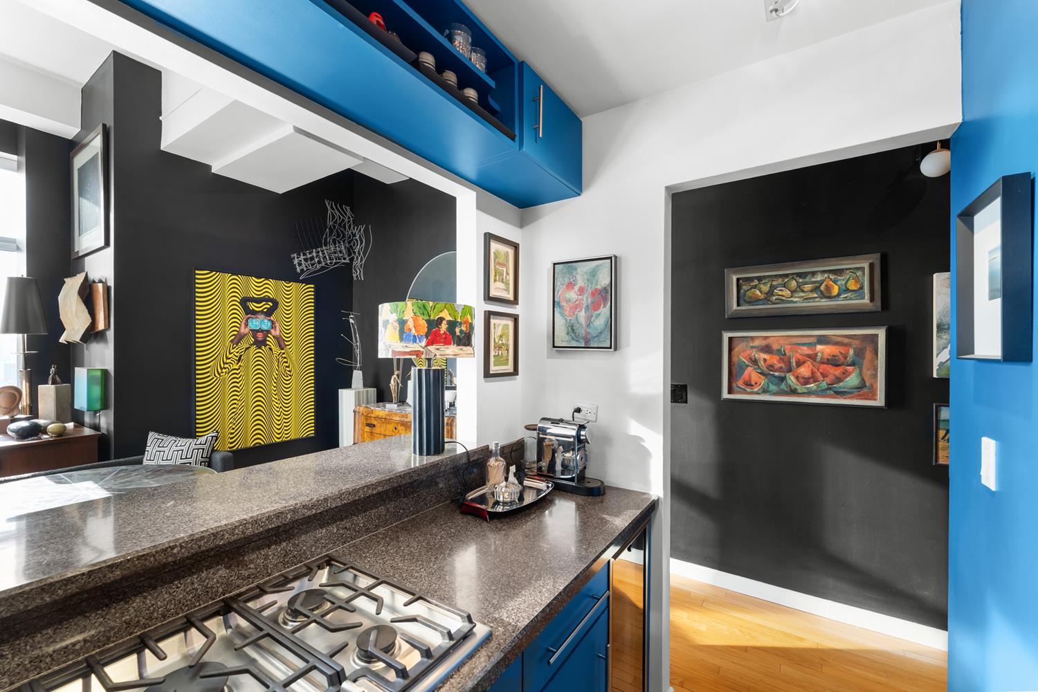 310 East 46th Street, Unit 23M Manhattan, NY 10017 - Photo 5 of 9