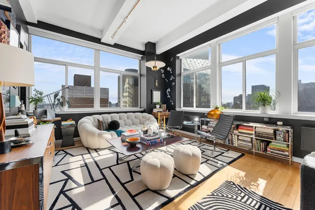 $950,000 | 310 East 46th Street, Unit 23M | Midtown East