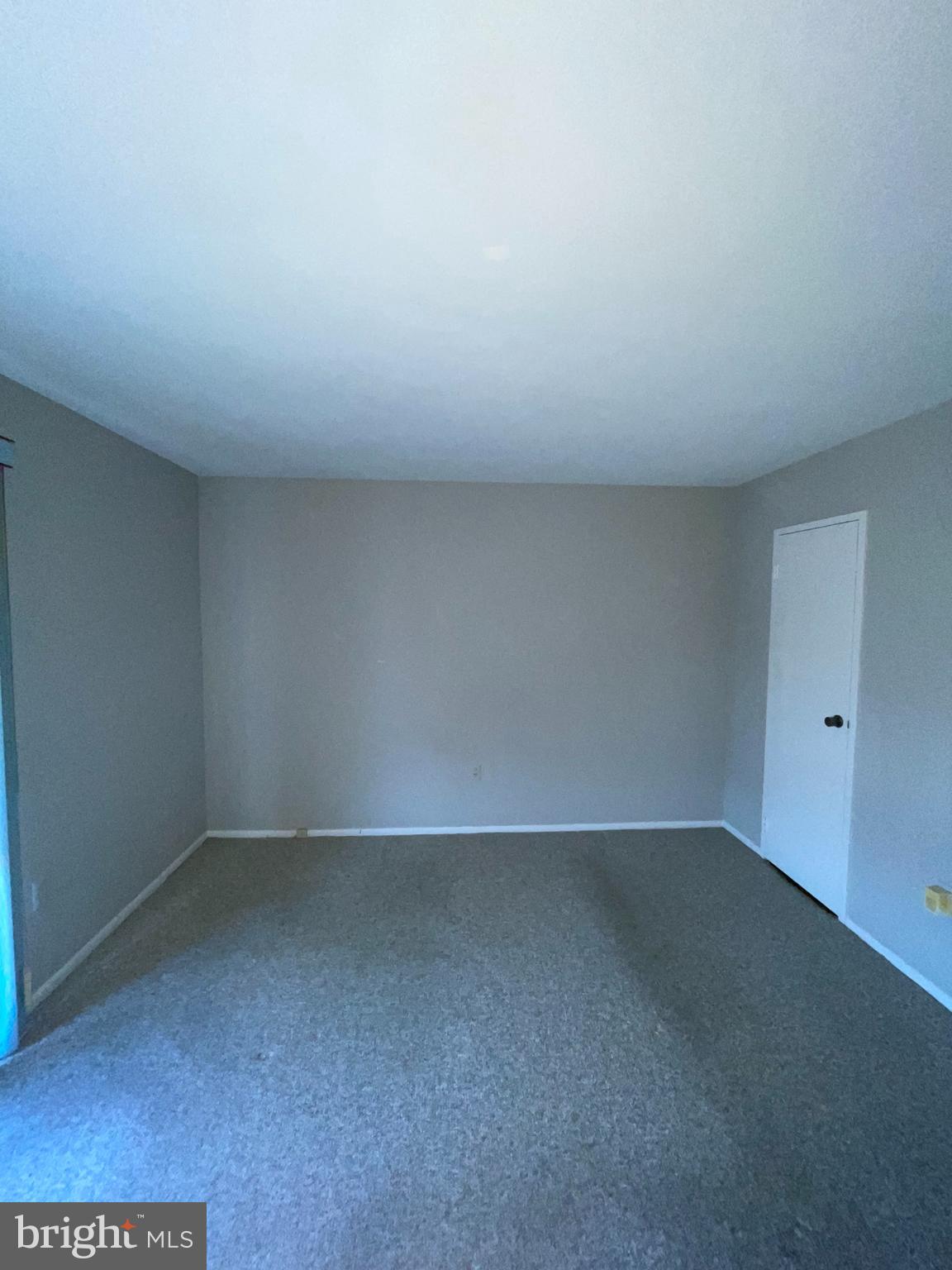7600 Roosevelt Boulevard, Unit 904 Philadelphia, PA 19152 - Photo 17 of 23 a view of an empty room and chandelier