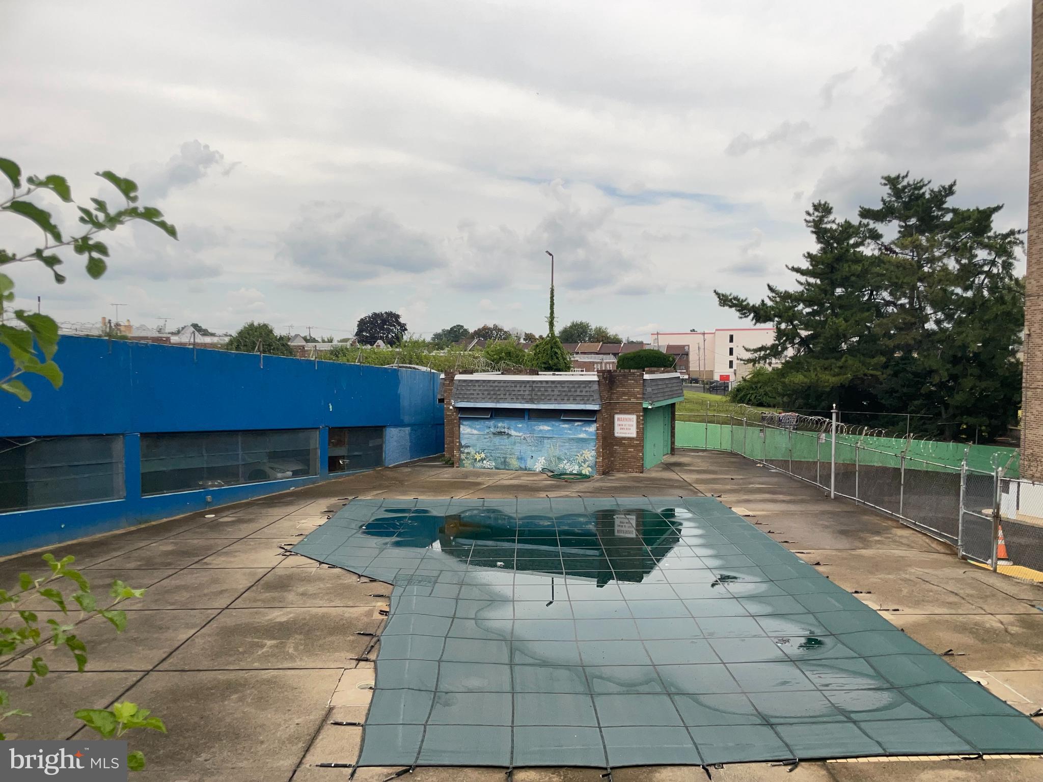 7600 Roosevelt Boulevard, Unit 904 Philadelphia, PA 19152 - Photo 20 of 23 a view of a terrace with sitting area