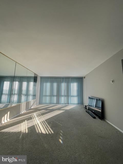 7600 Roosevelt Boulevard, Unit 904 Philadelphia, PA 19152 - Photo 10 of 23 a view of an empty room with a balcony