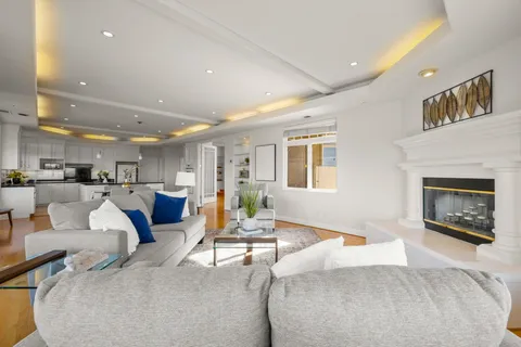 $1,799,000 | 6070 Mazuela Drive, Oakland, CA 94611