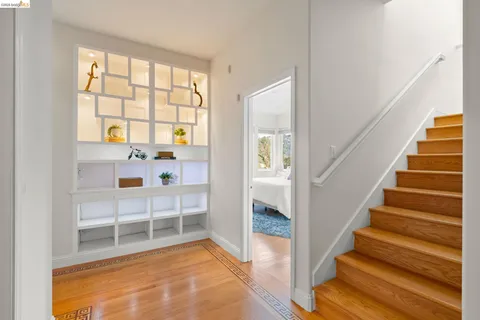 $1,900,000 | 6070 Mazuela Drive, Oakland, CA 94611