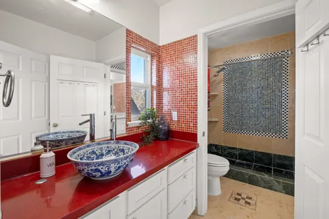 $1,799,000 | 6070 Mazuela Drive, Oakland, CA 94611