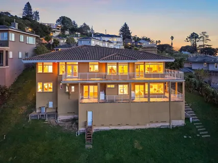 $1,799,000 | 6070 Mazuela Drive, Oakland, CA 94611