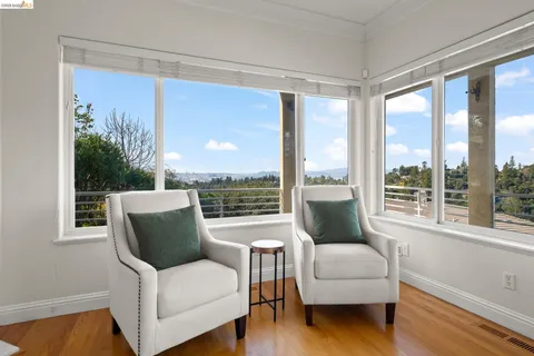 $1,900,000 | 6070 Mazuela Drive, Oakland, CA 94611