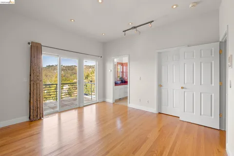 $1,900,000 | 6070 Mazuela Drive, Oakland, CA 94611