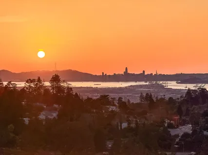 $1,799,000 | 6070 Mazuela Drive, Oakland, CA 94611