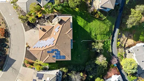 $1,900,000 | 6070 Mazuela Drive, Oakland, CA 94611