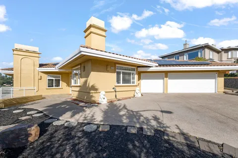 $1,799,000 | 6070 Mazuela Drive, Oakland, CA 94611