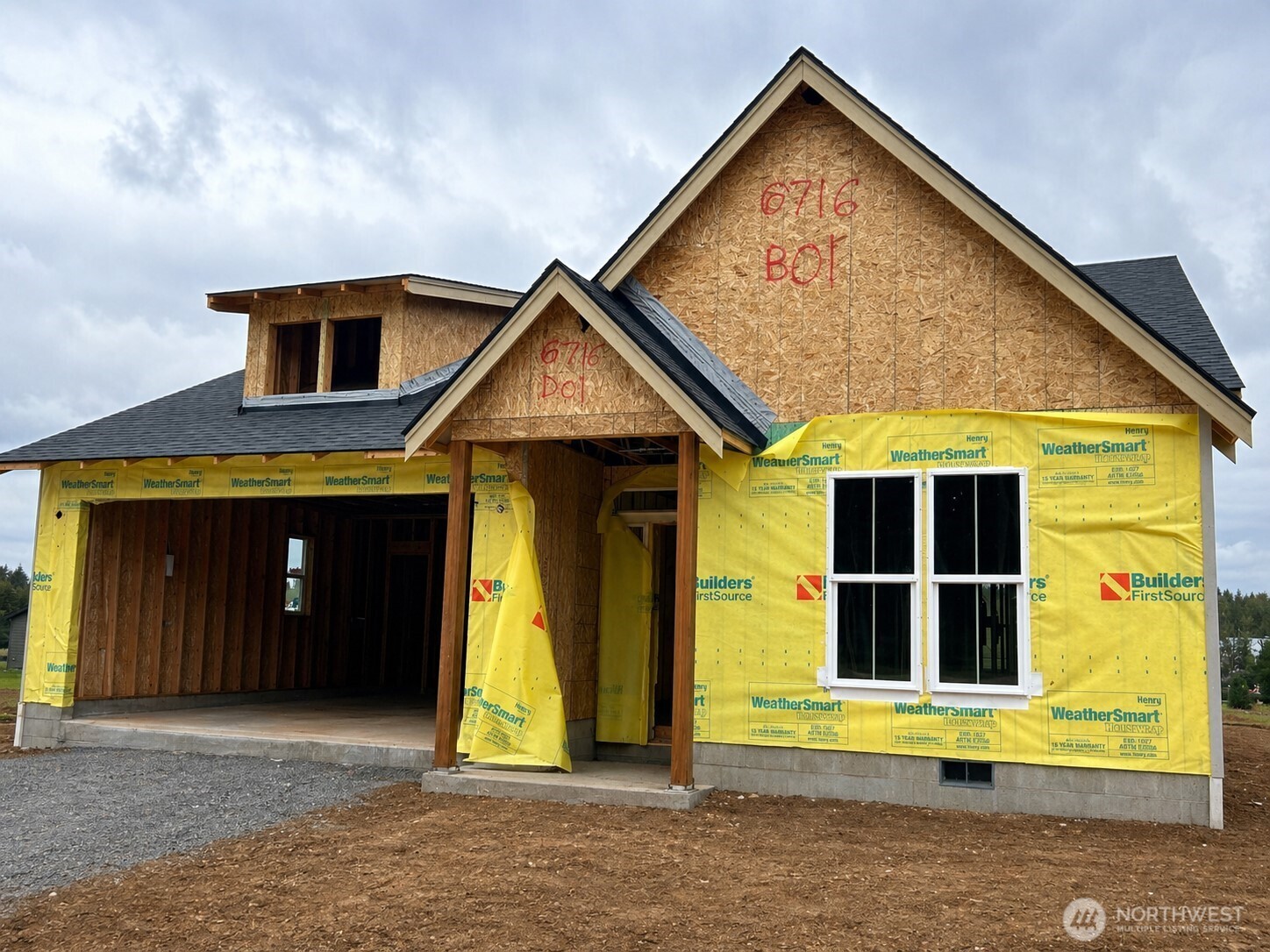 639 Vertex Avenue Winlock, WA 98596 - Photo 1 of 22 a front view of a house with a porch