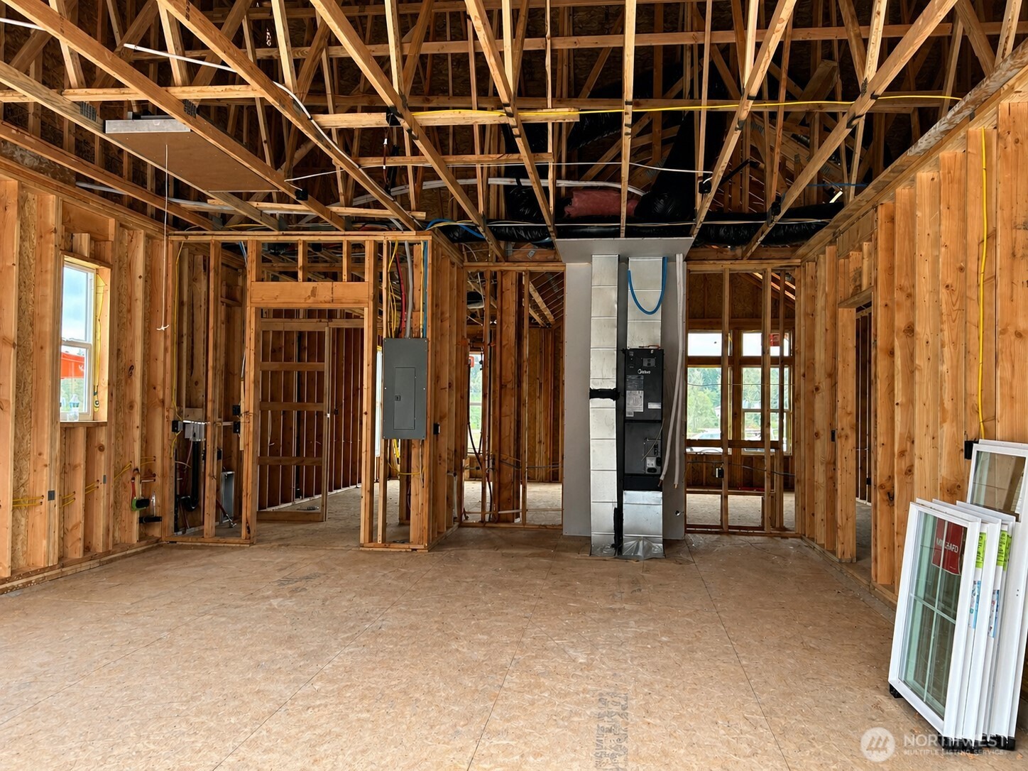 639 Vertex Avenue Winlock, WA 98596 - Photo 14 of 22 a view of an empty room with glass door