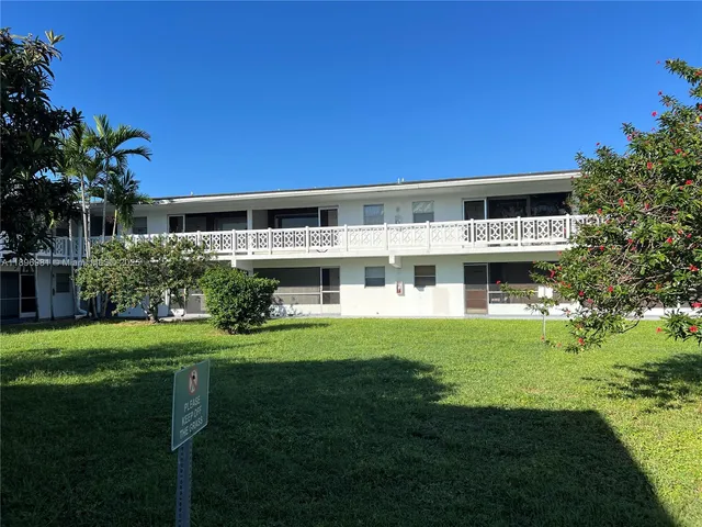 $1,800 | 1701 Northwest 46th Avenue, Unit 102, Lauderhill, FL 33313