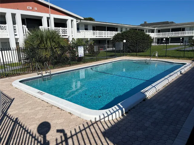 $1,800 | 1701 Northwest 46th Avenue, Unit 102, Lauderhill, FL 33313