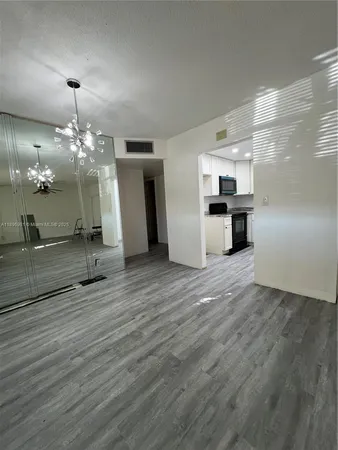 $1,800 | 1701 Northwest 46th Avenue, Unit 102, Lauderhill, FL 33313