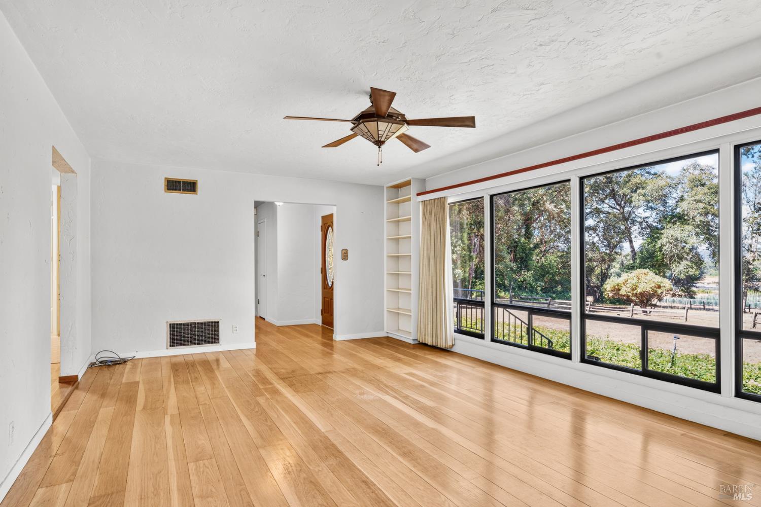 3151 Hearst Willits Road Willits, CA 95490 - Photo 13 of 34 Gallery Image 13