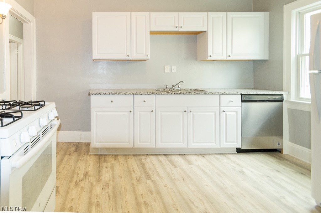 3572 Chelton Road Cleveland, OH 44120 - Photo 9 of 13