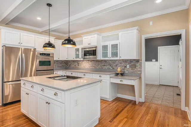 $850,000 | 8196 East Walnut Ridge, New Carlisle, IN 46552