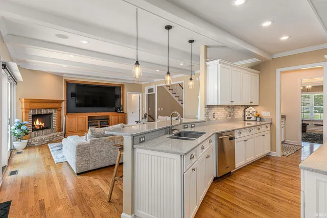 $850,000 | 8196 East Walnut Ridge, New Carlisle, IN 46552