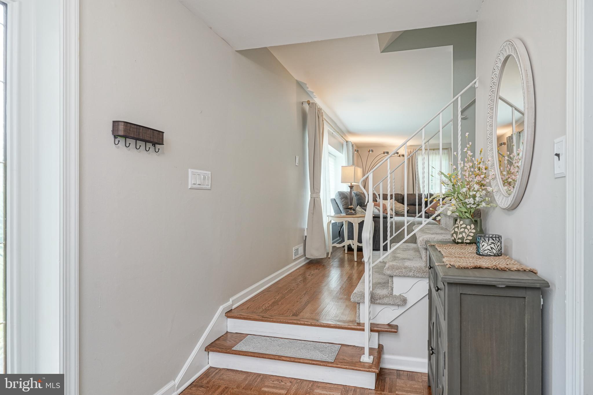 405 Kresson Road Cherry Hill, NJ 08034 - Photo 5 of 36 Step up from Foyer