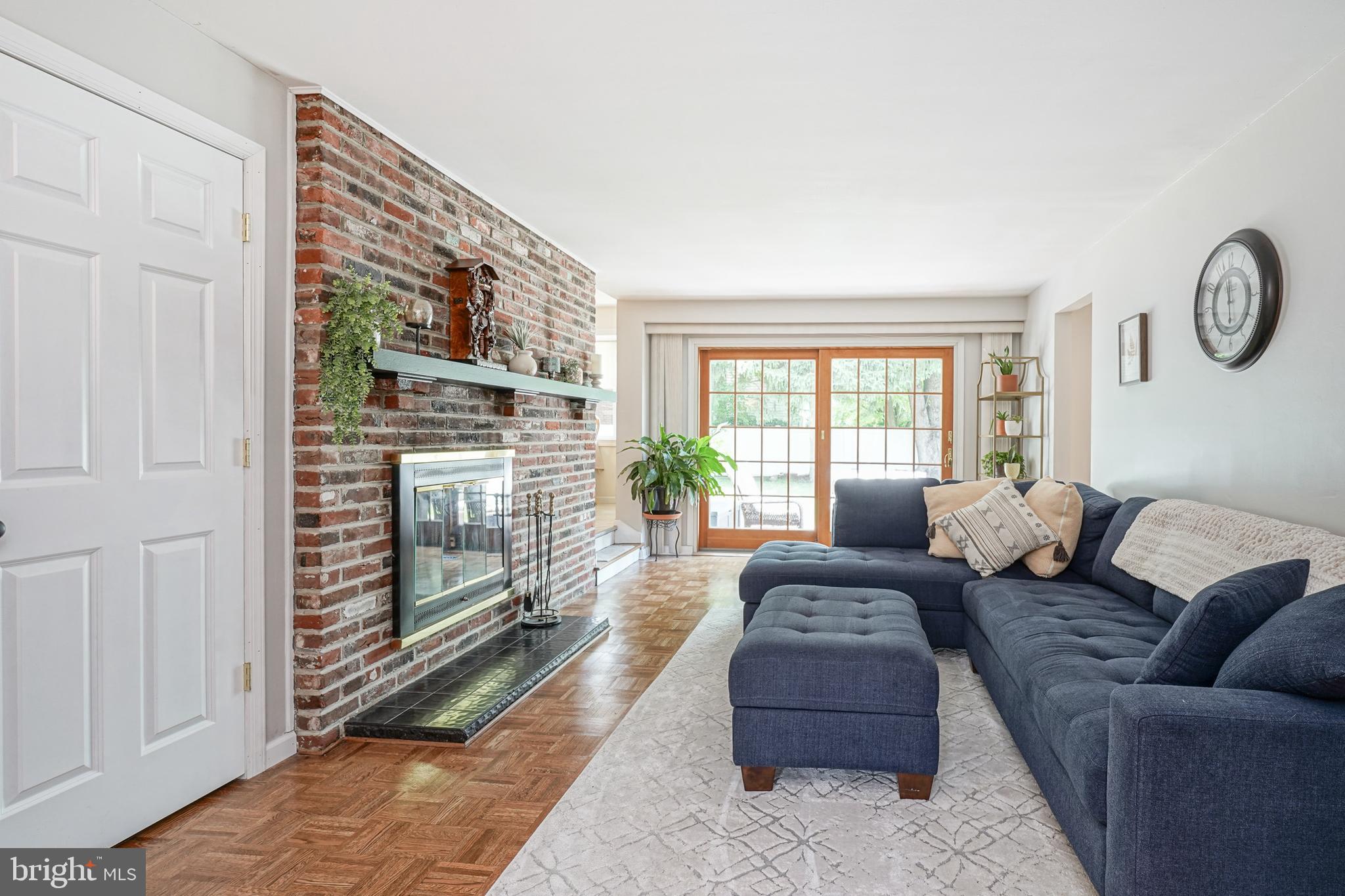 405 Kresson Road Cherry Hill, NJ 08034 - Photo 6 of 36 Living Room/ hardwood Floors