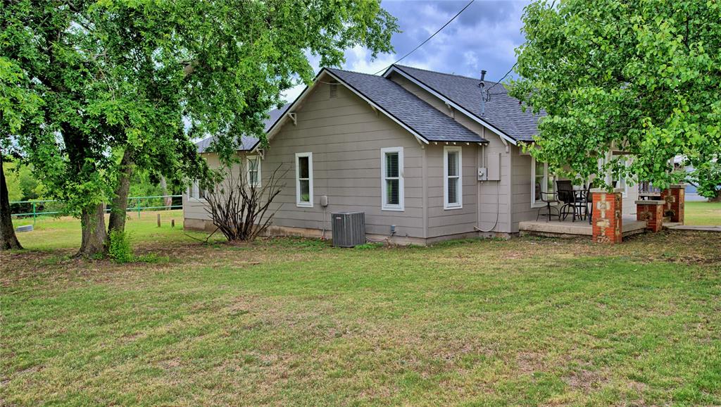 301 Spring Street Forestburg, TX 76239 - Photo 19 of 25