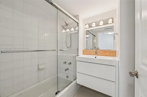 $1,350,000 | 6301 Collins Avenue, Unit 2203, Miami Beach, FL 33141