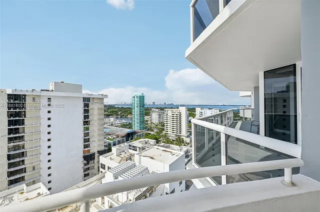 $1,400,000 | 6301 Collins Avenue, Unit 2203, Miami Beach, FL 33141