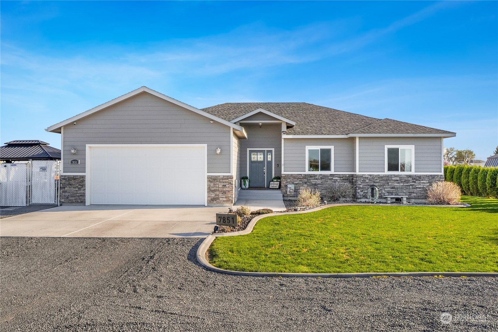 7851 Grove Road Northeast Moses Lake, WA 98837 - Photo 1 of 37 Gallery Image 1