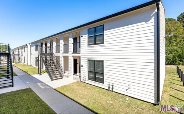 $1,055 | 4380 Mohican-Prescott Crossover, Baton Rouge, LA 70805