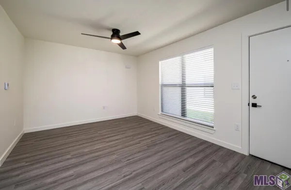 $1,055 | 4380 Mohican-Prescott Crossover, Baton Rouge, LA 70805