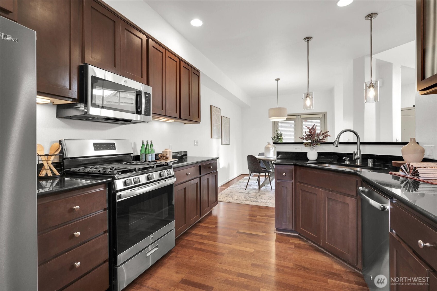 12062 Minor Way Mukilteo, WA 98275 - Photo 14 of 38