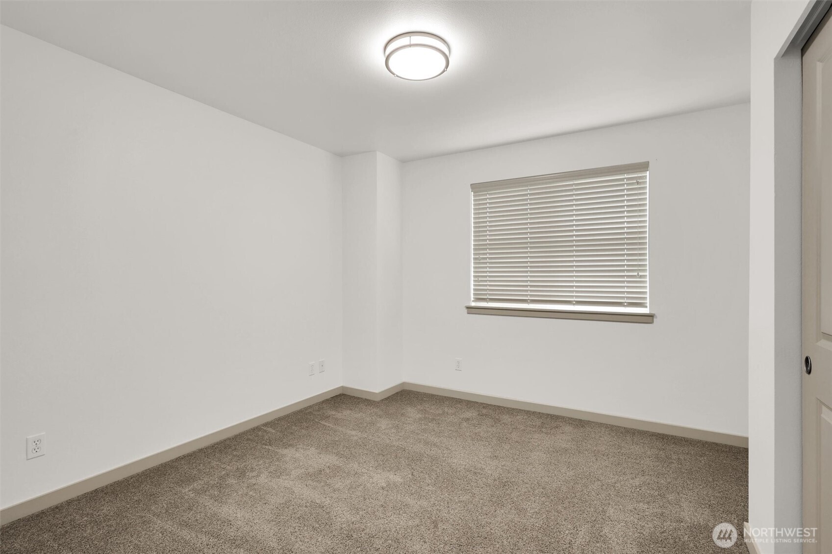 12062 Minor Way Mukilteo, WA 98275 - Photo 30 of 38