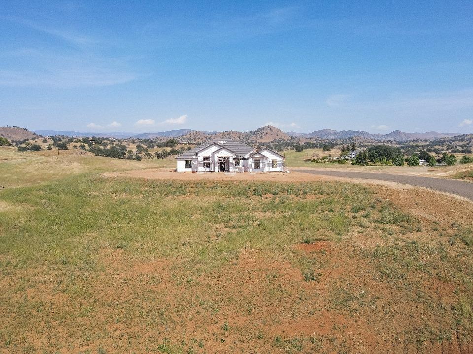 14480 Academy Oaks Lane Clovis, CA 93619 - Photo 11 of 37 a view of an ocean