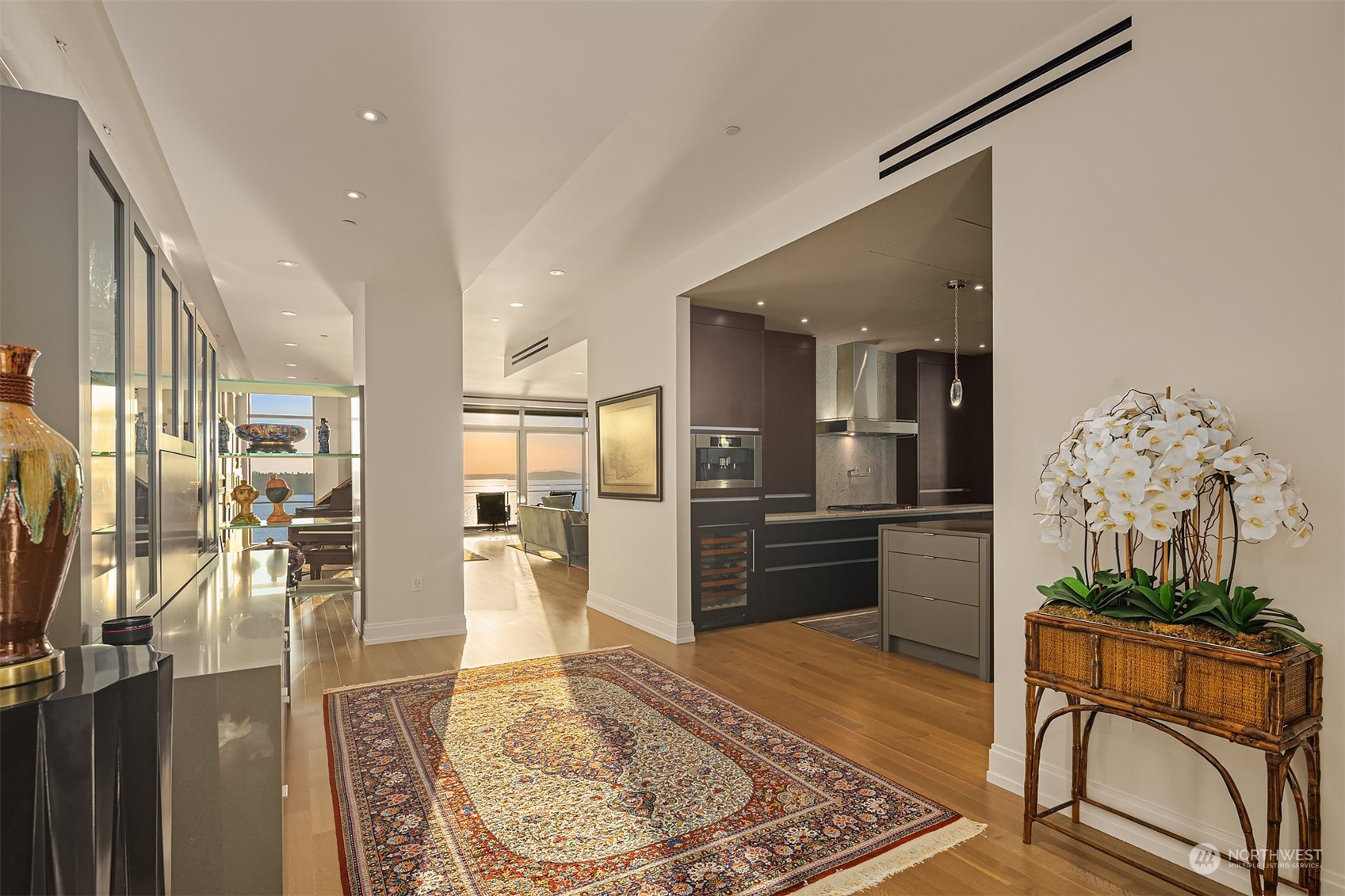 99 Union Street, Unit 1801 Seattle, WA 98101 - Photo 19 of 40