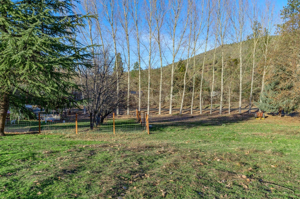 1793 Lampman Road Gold Hill, OR 97525 - Photo 35 of 45 LR(12)