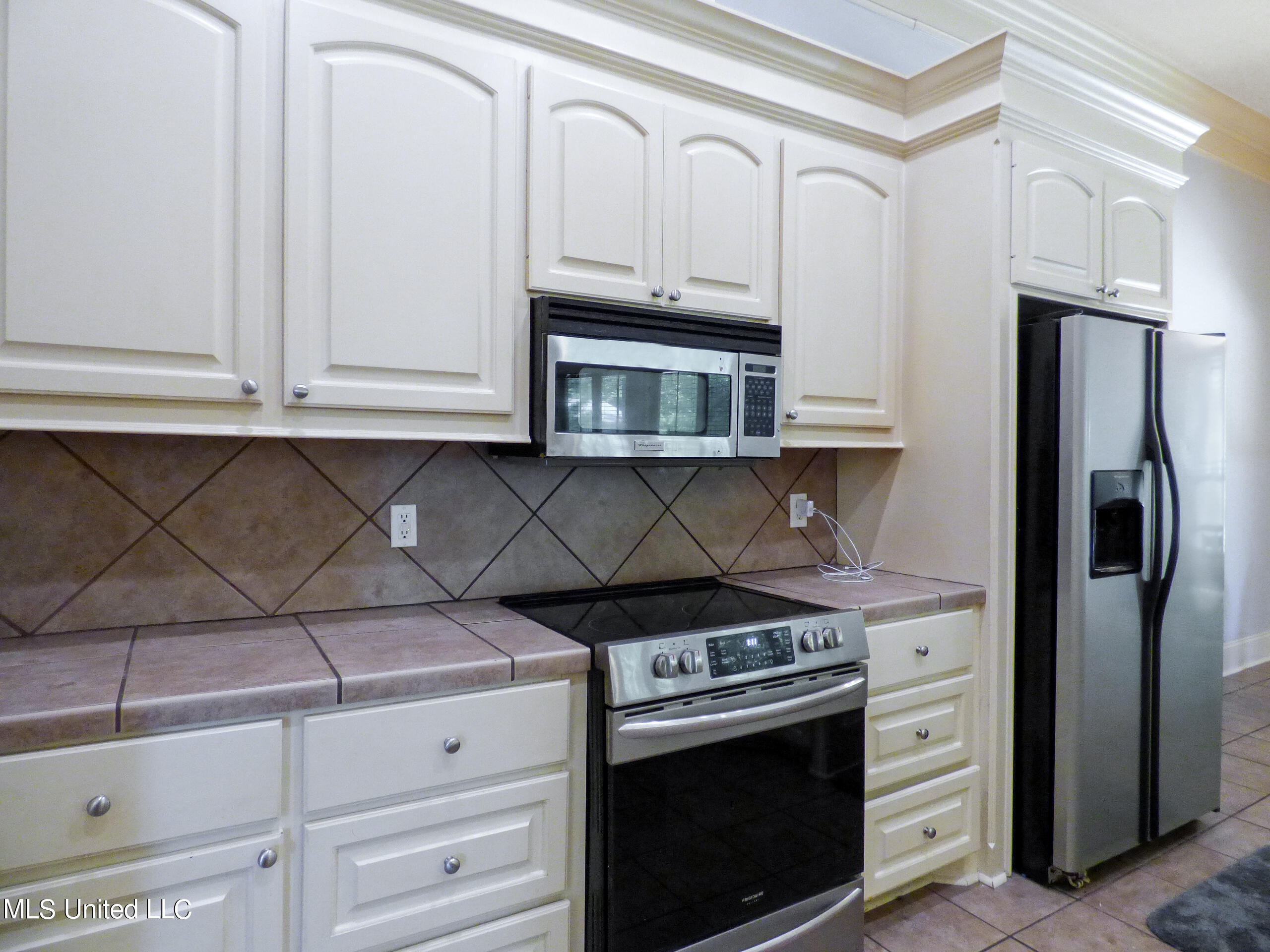 118 Addison Way Canton, MS 39046 - Photo 13 of 31 P1080119