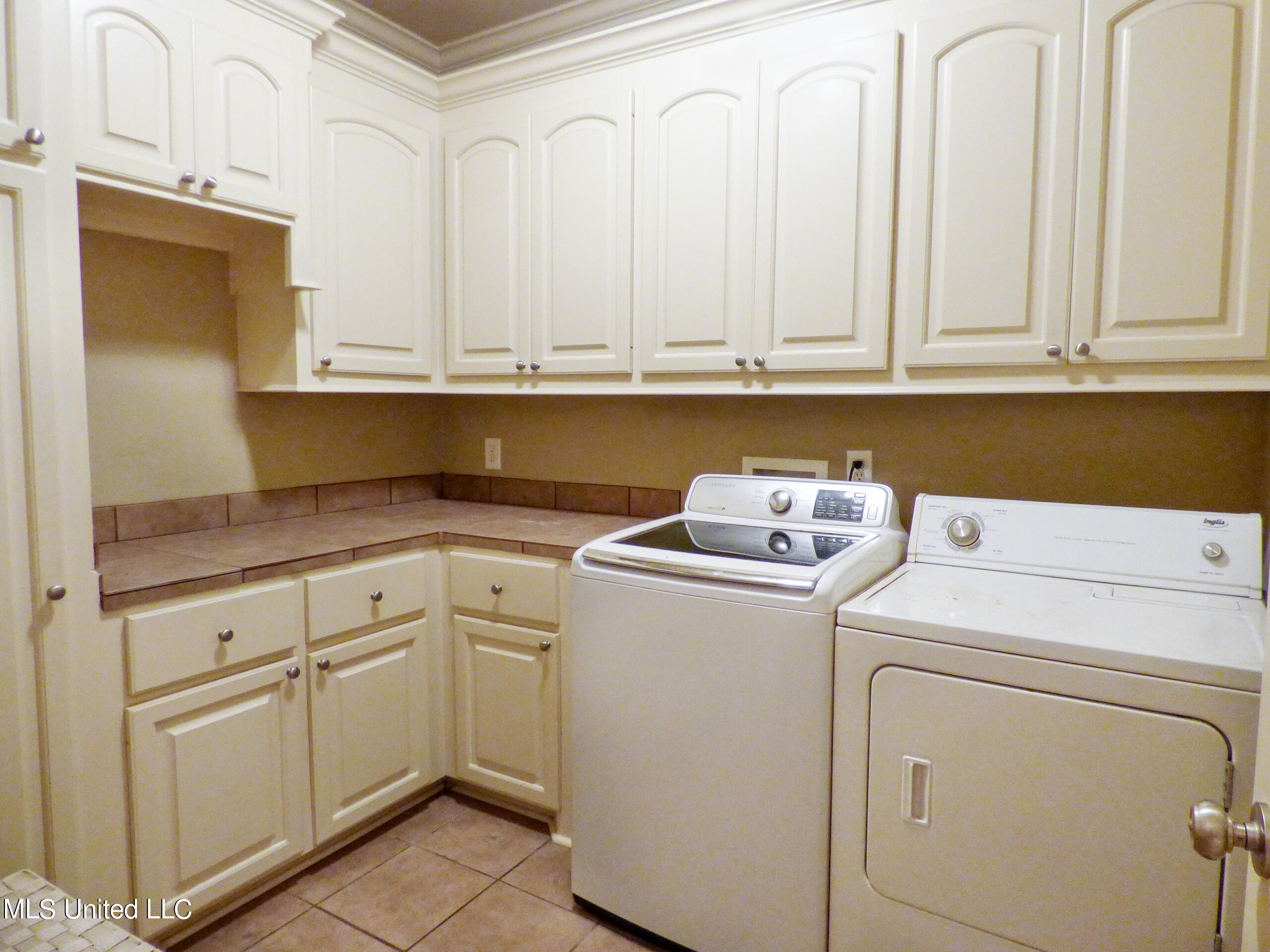 118 Addison Way Canton, MS 39046 - Photo 23 of 31 P1080129