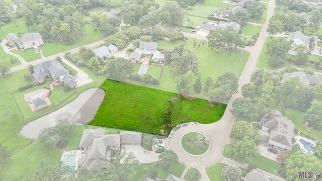 $365,000 | 18704 St Andrews Court West, Prairieville, LA 70769