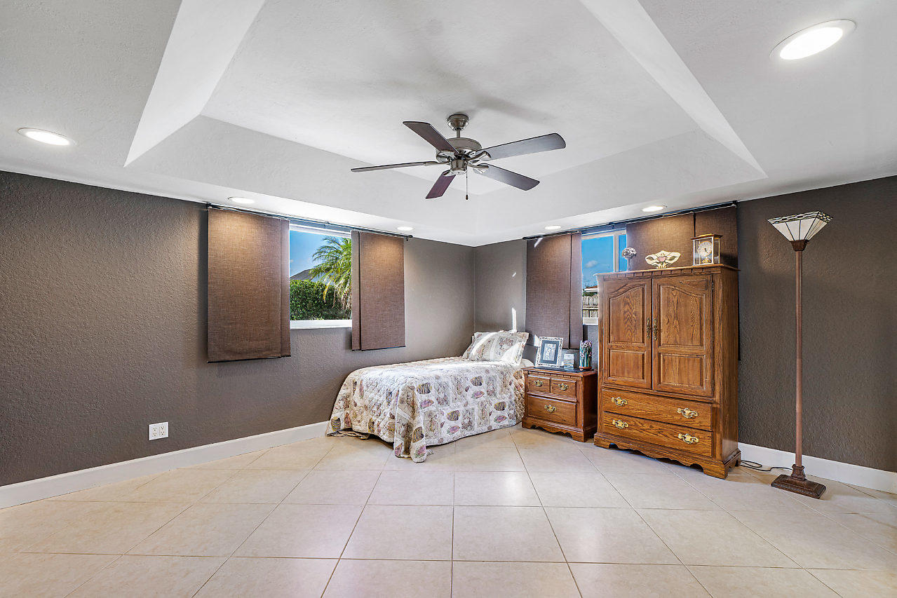 9761 Alaska Circle Boca Raton, FL 33434 - Photo 14 of 28 016-9761AlaskaCir-BocaRaton-FL-small