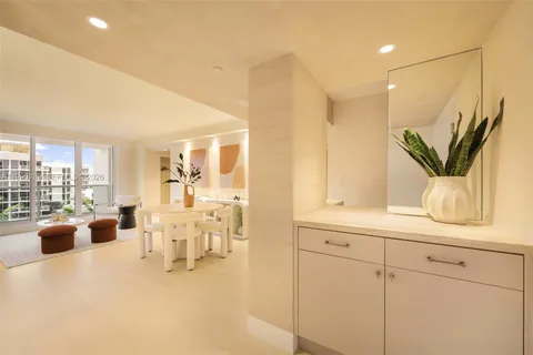 $1,800,000 | 2301 Collins Avenue, Unit 526, Miami Beach, FL 33139