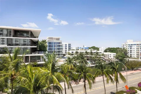 $1,800,000 | 2301 Collins Avenue, Unit 526, Miami Beach, FL 33139