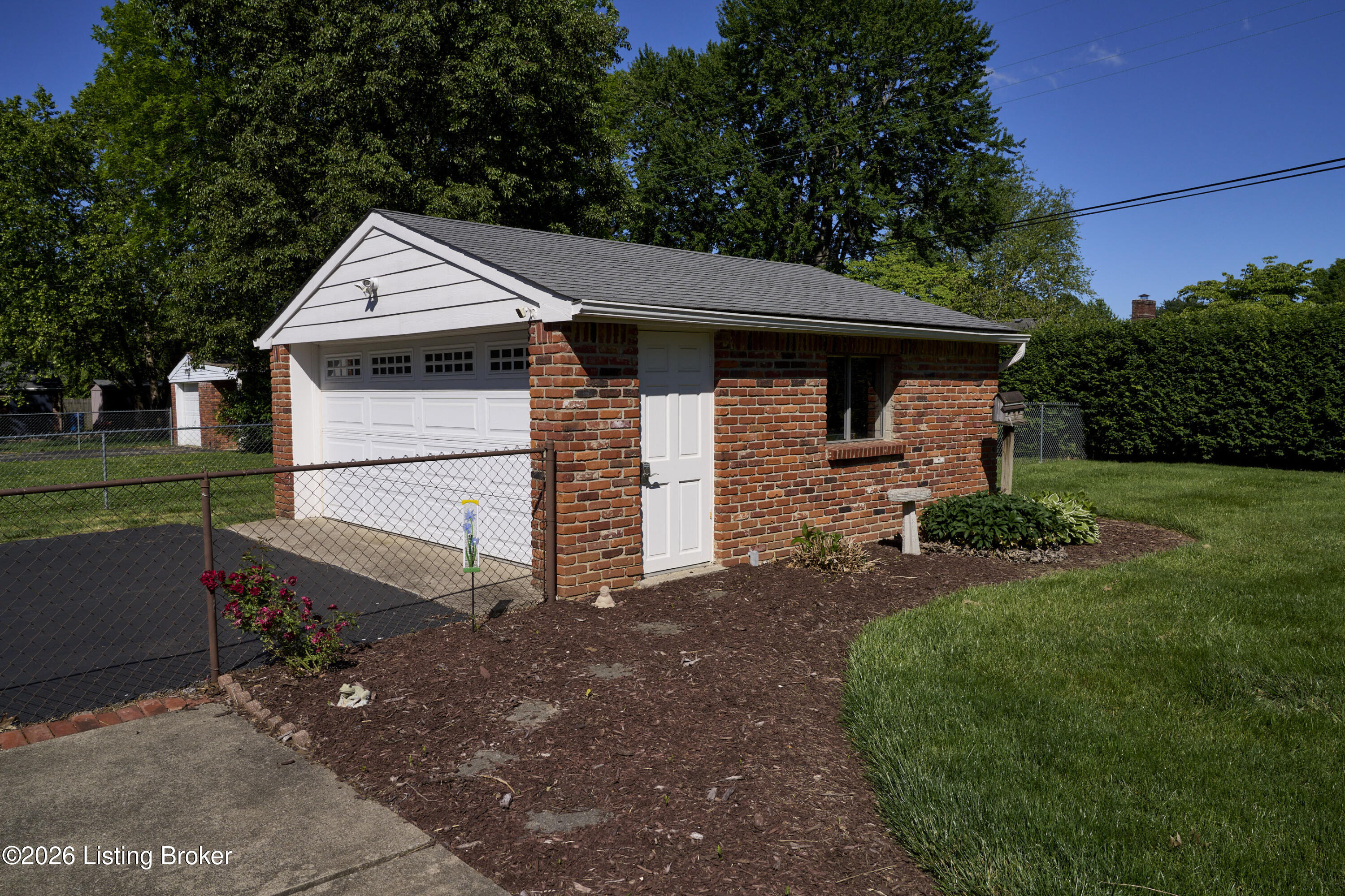 6909 Greenlawn Road Louisville, KY 40222 - Photo 39 of 42 GARAGE_2