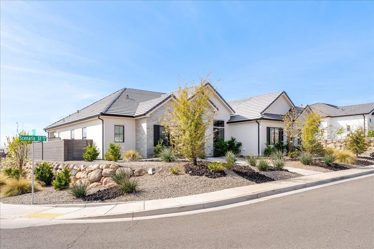 719 Scenario Street Washington, UT 84780 - Photo 5 of 72 Front Side View
