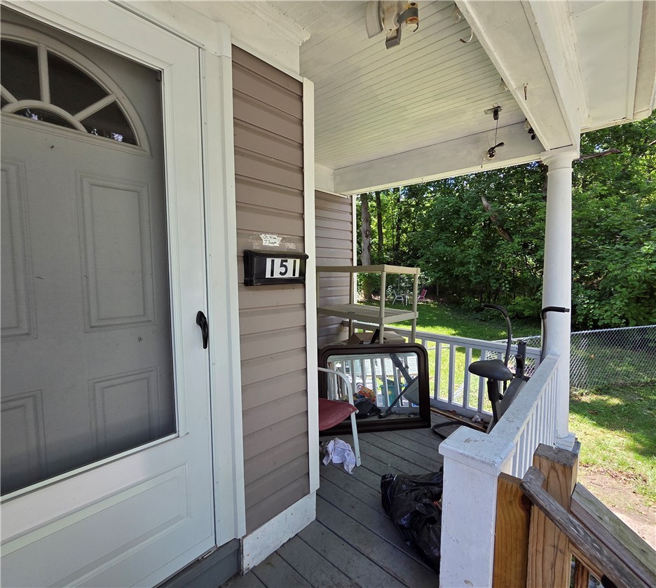 149 Glendale Park Rochester, NY 14613 - Photo 4 of 48