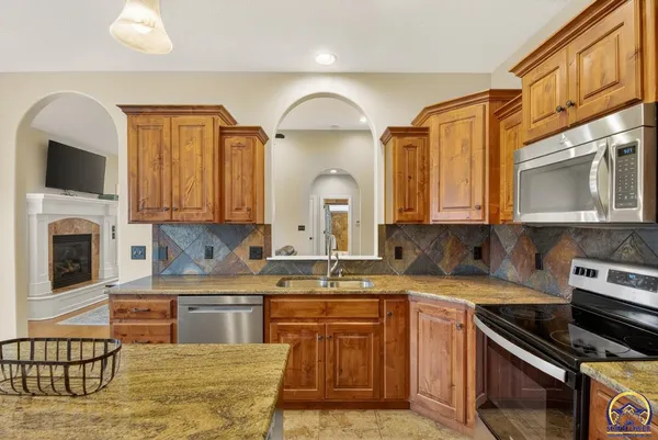 $450,000 | 4828 Northwest Kendall Drive, Topeka, KS 66618