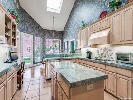 $899,000 | 11 Haverhill Way, San Antonio, TX 78209