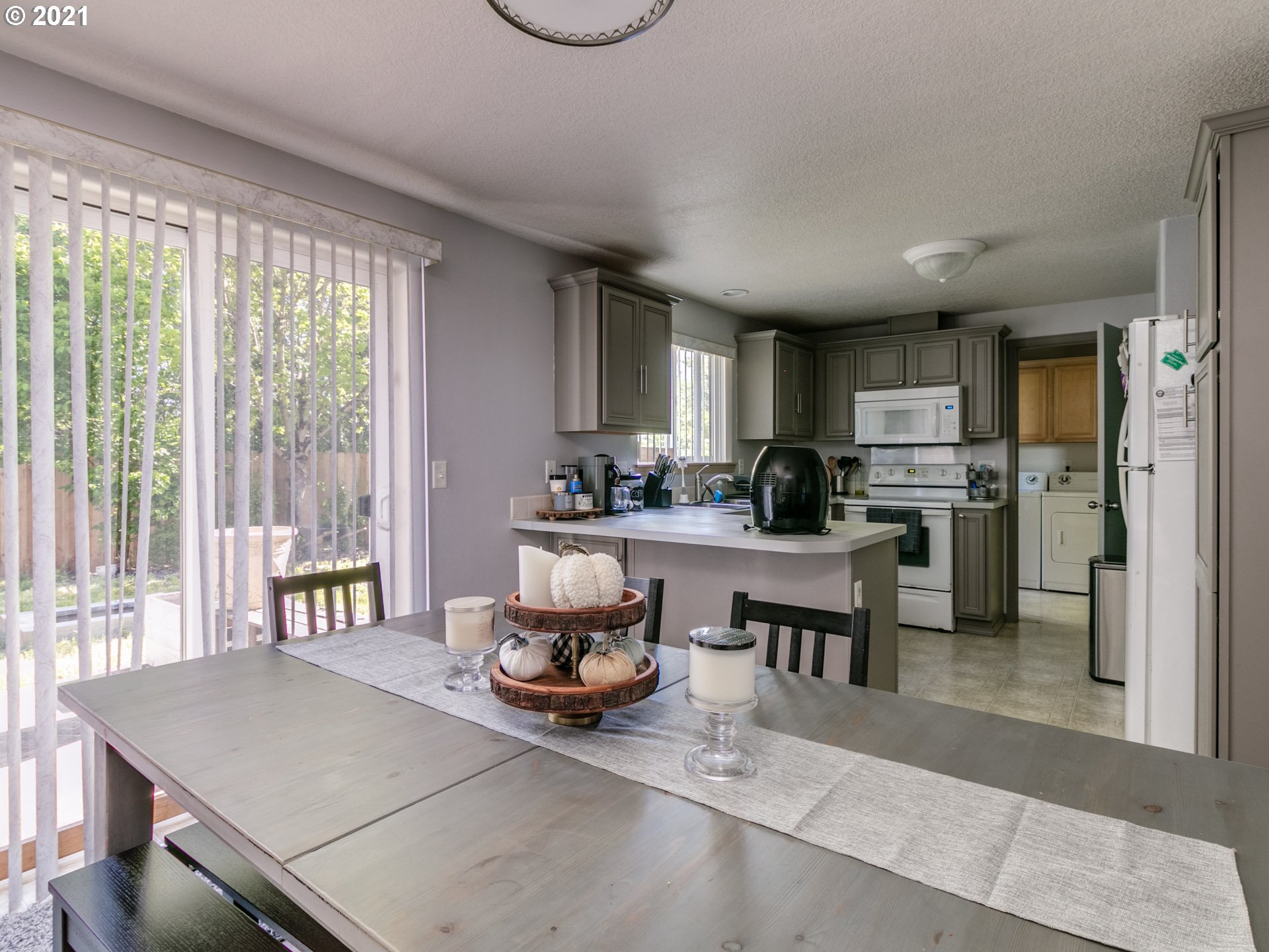 809 Northeast Faloma Road Portland, OR 97211 - Photo 12 of 30 Gallery Image 12